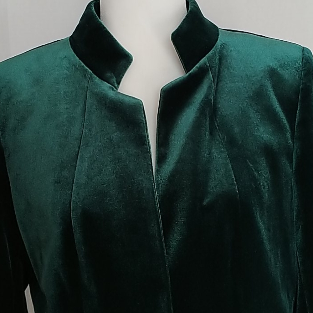 Tahari , Green Velvet Jacket Sz. 10
